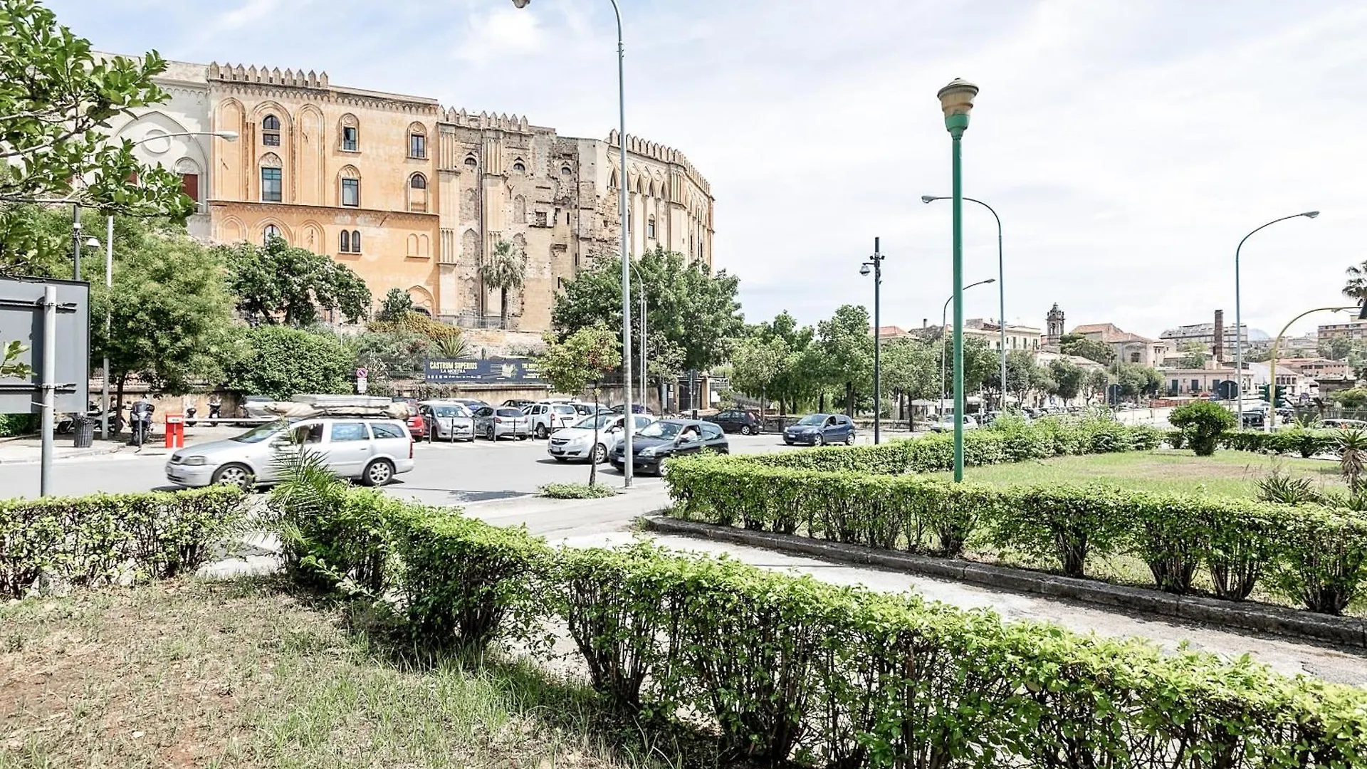 פלרמו Palazzo Dei Normanni Stylish Apartment